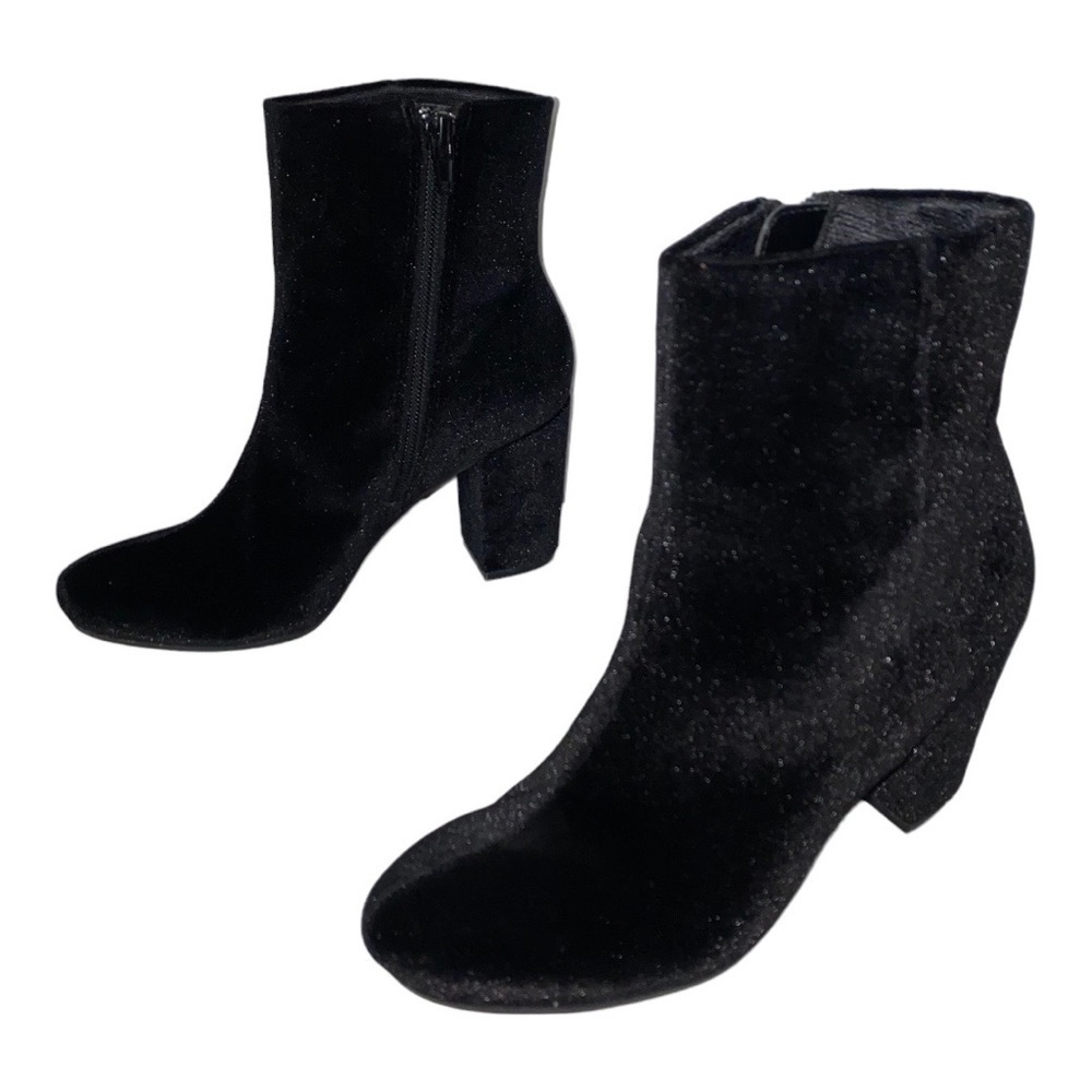 Christian Siriano Women 5M Chunky Black Velvet Ankle Booties Winter Outdoor - Picture 1 of 12